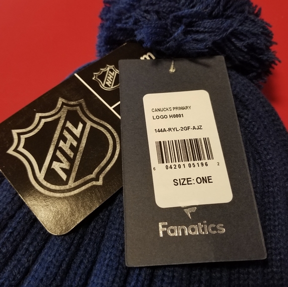 SOLD on Mercari Vancouver Canucks Fleece-lined Beanie - Picture 4 of 4